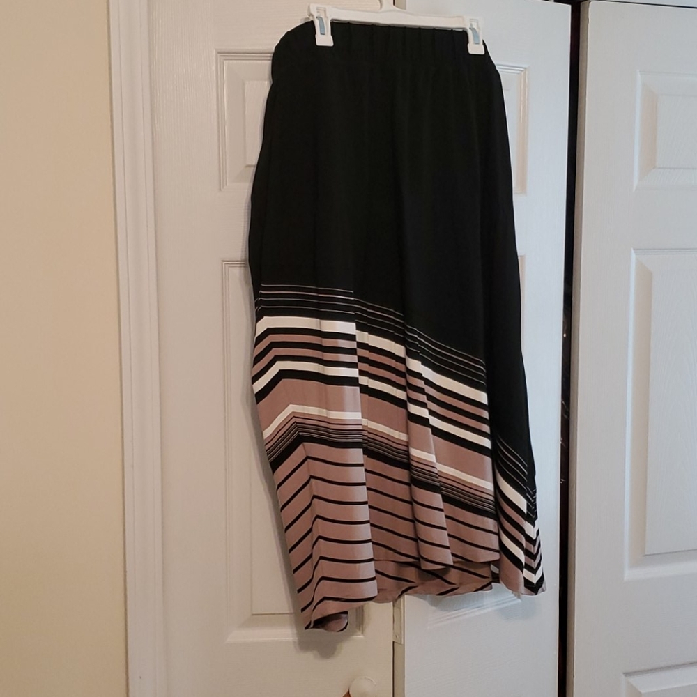 Catherines Black skirt 4x